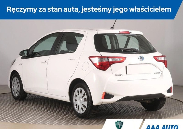 Toyota Yaris cena 45000 przebieg: 147068, rok produkcji 2017 z Baranów Sandomierski małe 326